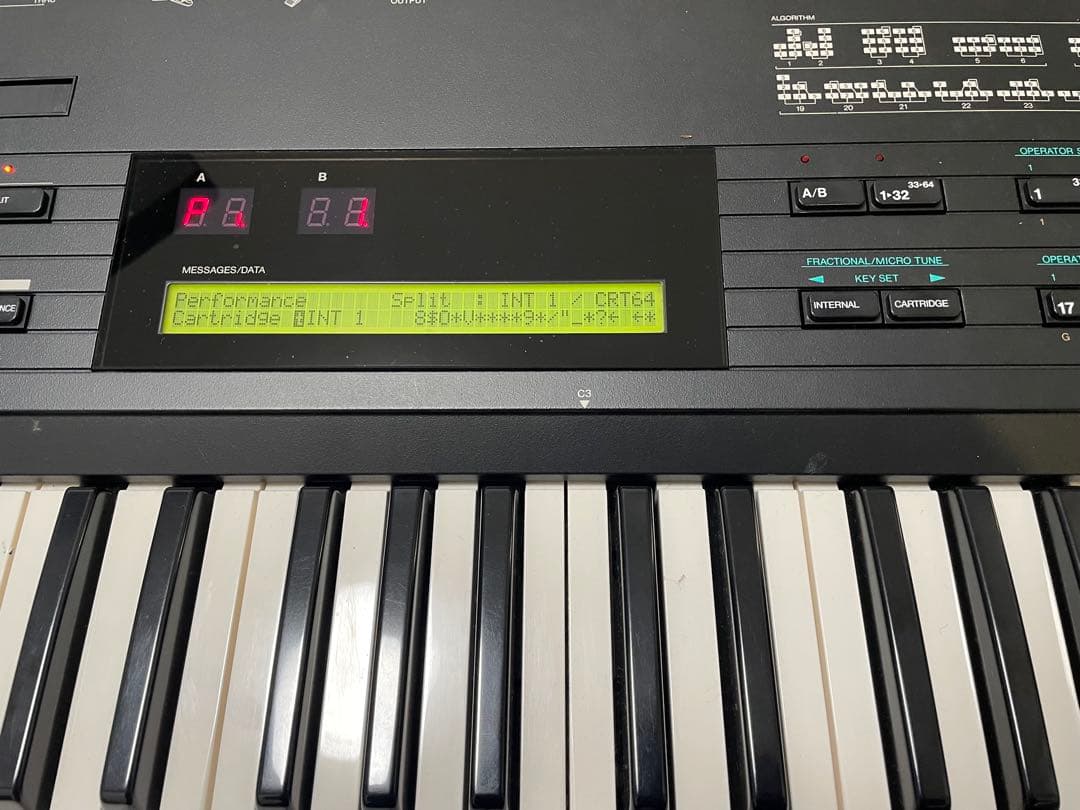 YAMAHA DX7 FDⅡ シンセサイザー 通電確認済み