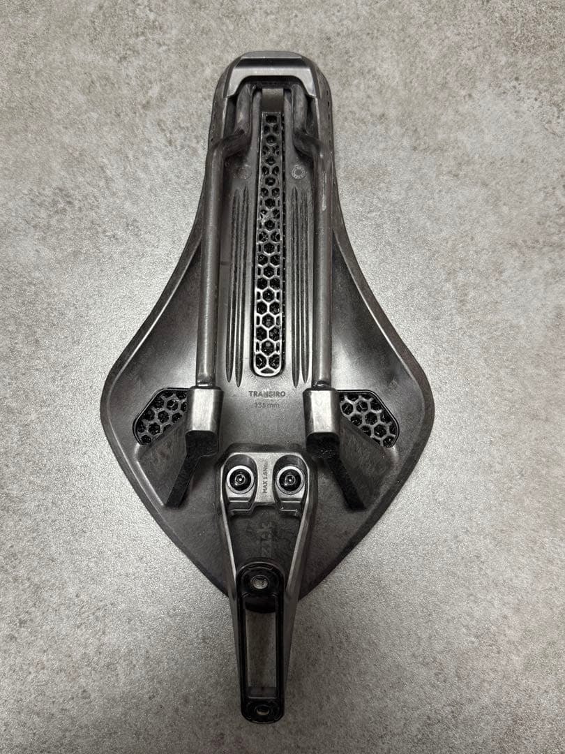TRANSIRO AERIS LD R1 ADAPTIVE カーボンレール