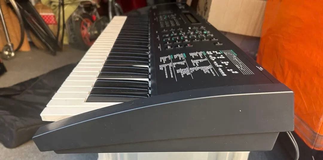 YAMAHA V50シンセサイザー