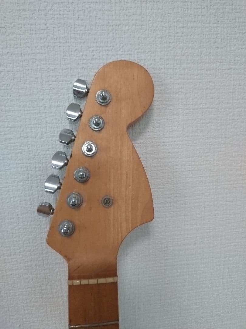 ジャガータイプ ギター