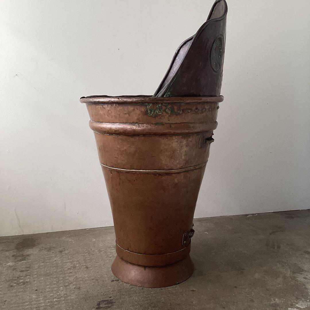 大きな銅製アンティークバケツ　傘立て　装飾レリーフ　Grape Hod フランス