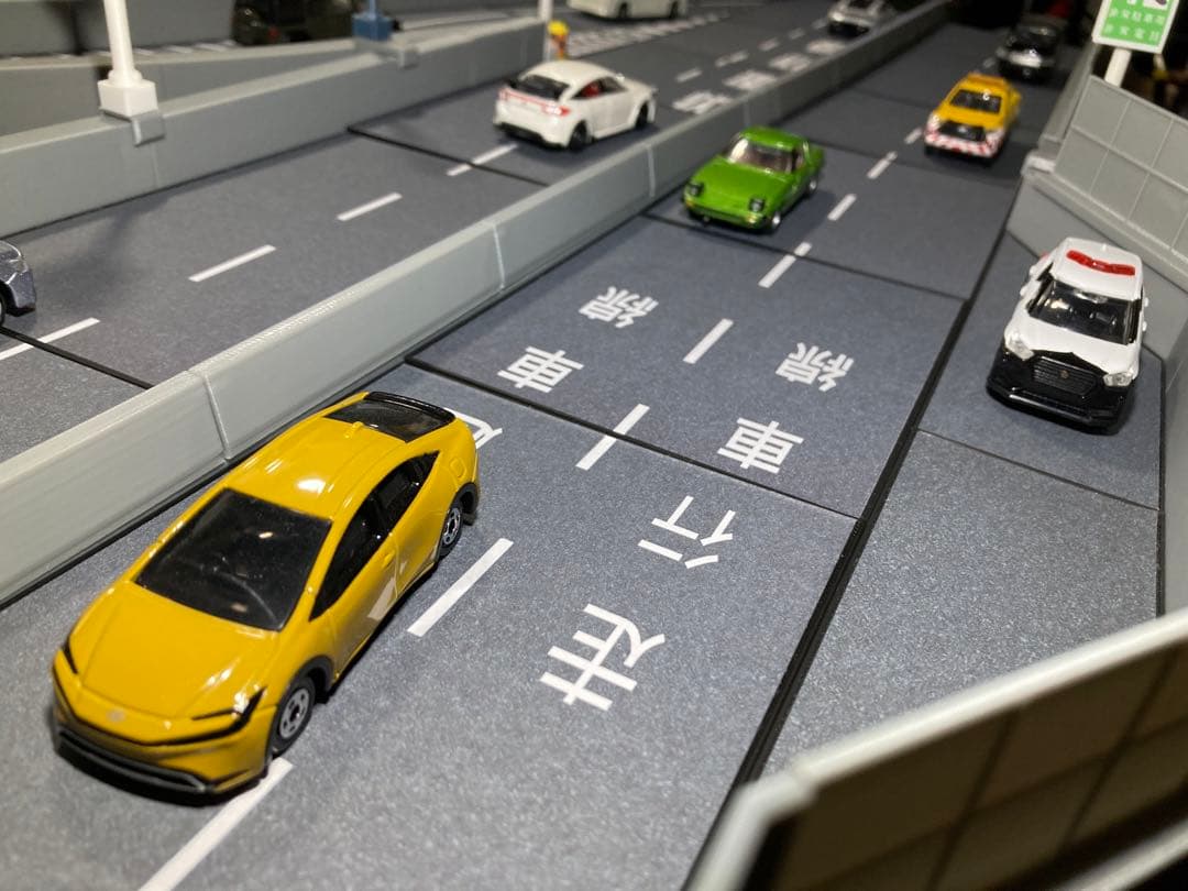 1:64 ミニカージオラマ 非常駐車帯合流カーブセット