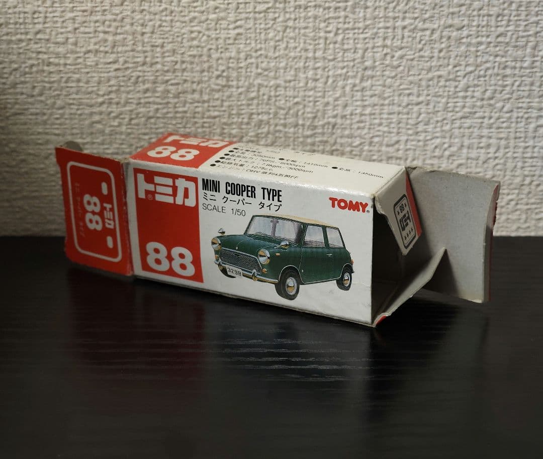 TOMICA　トミカ　ミニクーパー　赤/白色　輸出カラー