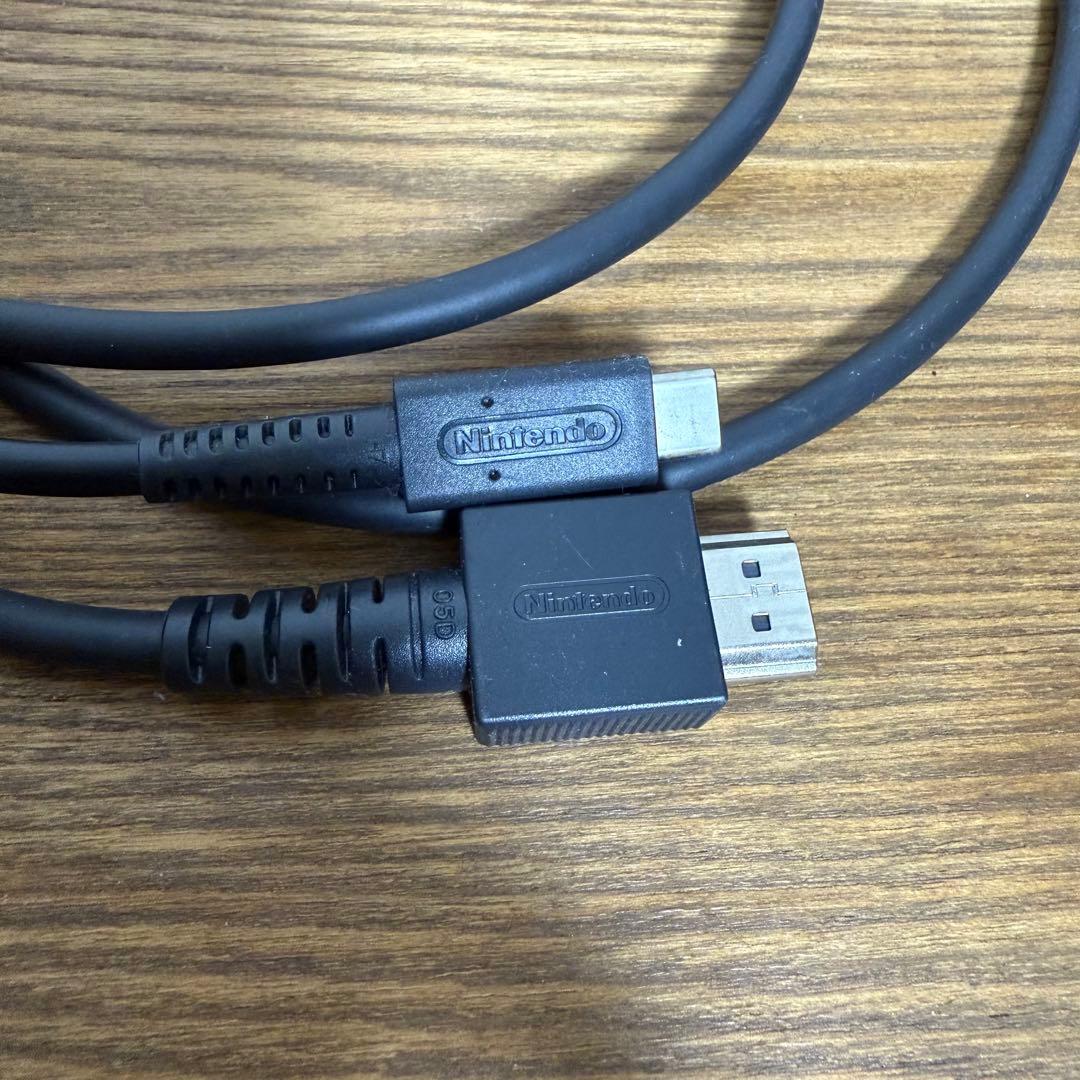 Nintendo Switch 本体、ドック/チャージャー /ケーブル付き