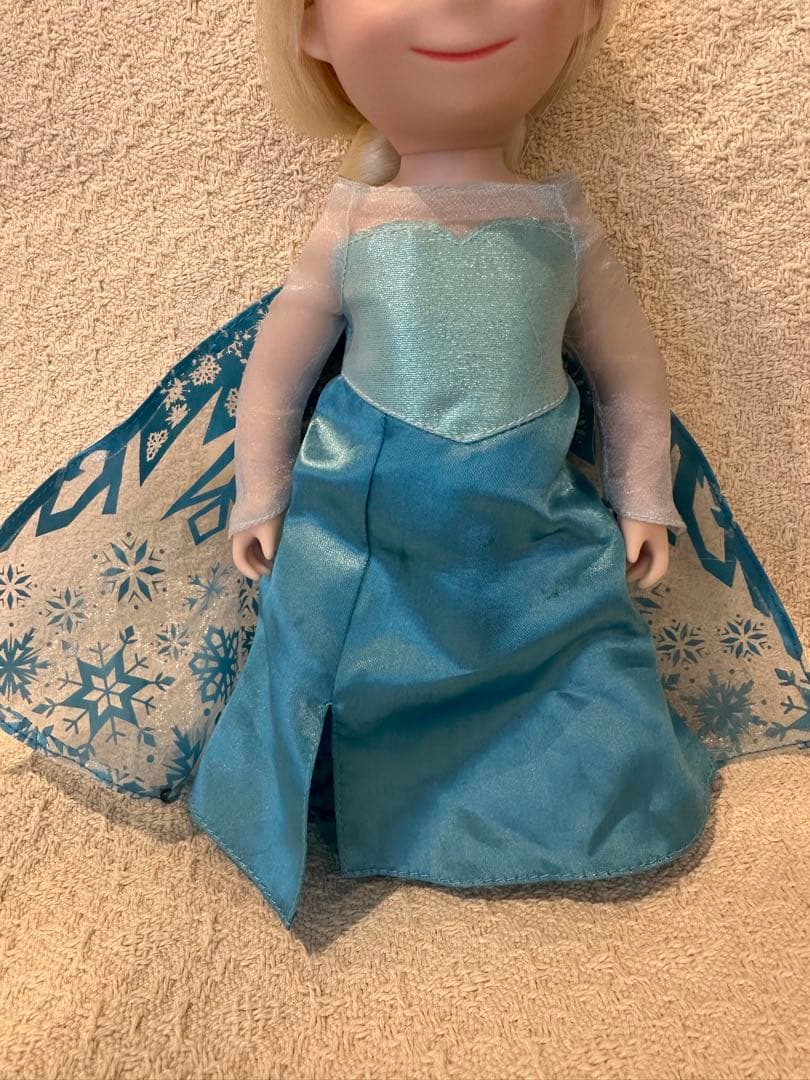 レア！！エルサ　人形　イッツアスモールワールド　プリンセスドール　アナ雪