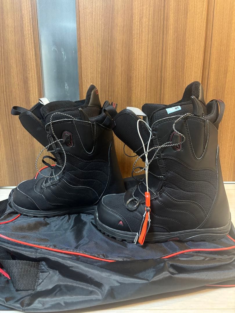 BURTON MINTスノーボードブーツ 25.5サイズ ブラック　バッグ付き