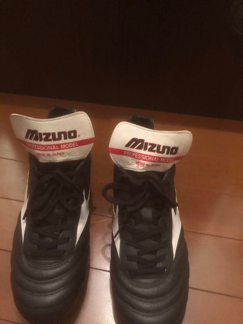 MORELIA サッカーシューズ 黒/赤/白