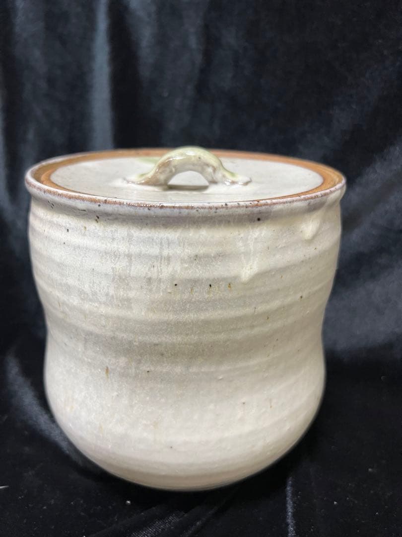 希少茶器茶道具水指（水差し）人間国宝龍山作窯　つまみ：14.5x14cm陶器製