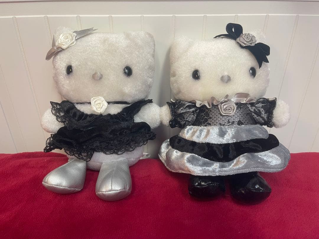 激レア☆キティ デラックスブラック&シルバードレス ドール 2体 ぬいぐるみ