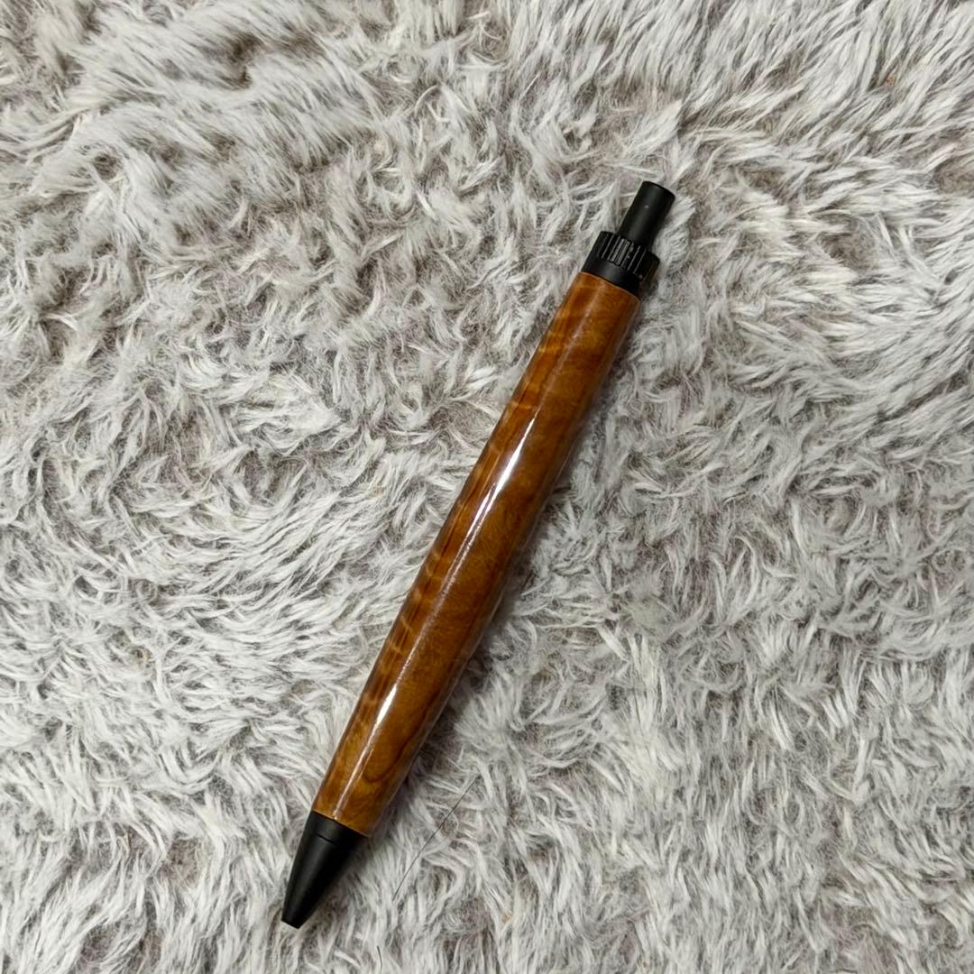 木軸ペン　ラッカー仕上げ　楽器　ギター　吉野杉　縮杢