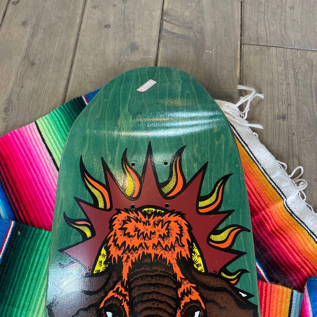 New Dealニューディールマイク・ヴァレリースケボーデッキ9.5インチ