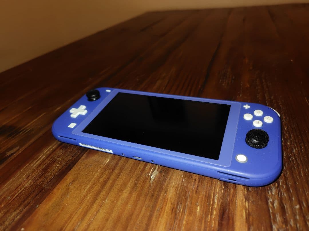 Nintendo Switch Lite　ブルー　ニンテンドースイッチライト