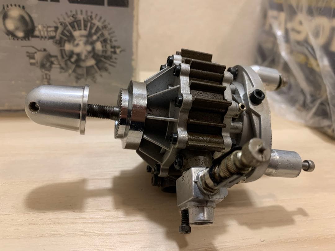 OS NSU WANKEL ロータリーエンジン　模型