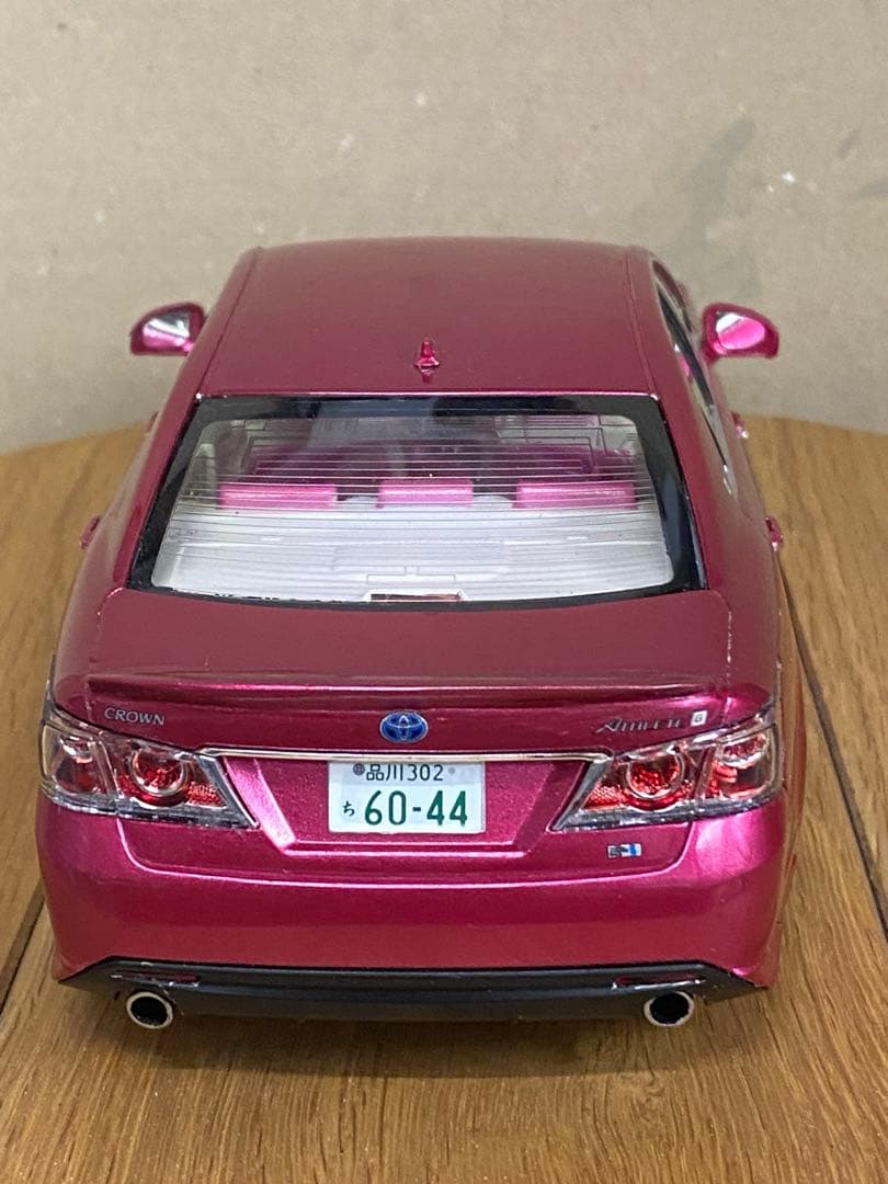 プラモデル完成品　アオシマ 1/24 214クラウンアスリート