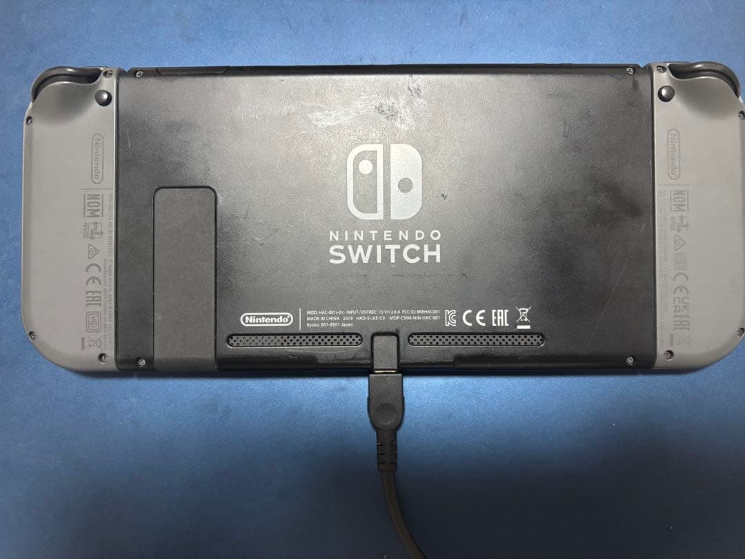 Nintendo Switch グレー 本体　モンスターハンターライズ付