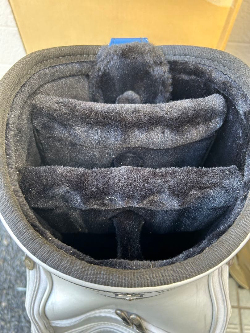 希少タイガーウッズBUICK 50周年記念キャディバッグ シルバー/ブルー