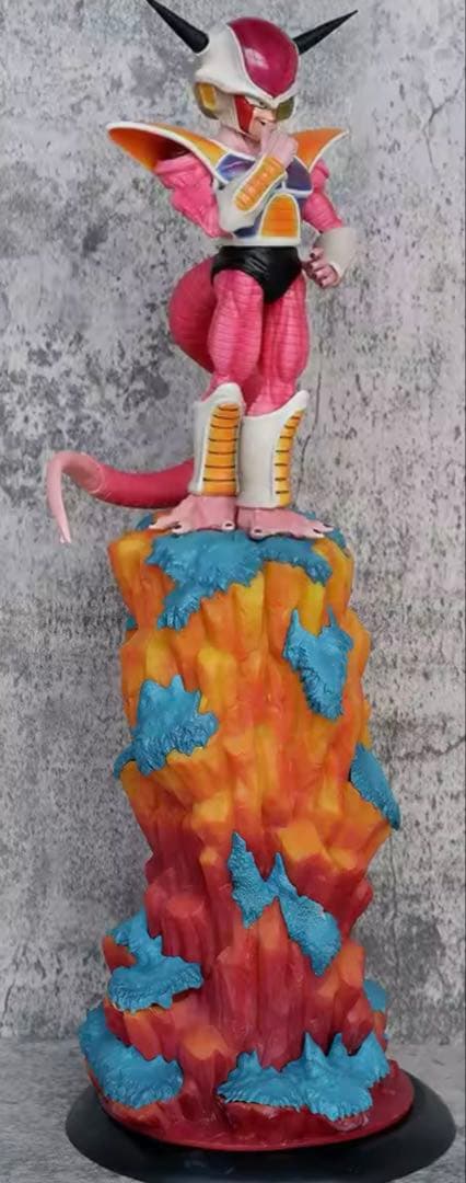 フリーザ 第一形態 ガレージキット フィギュア 全高47cm。