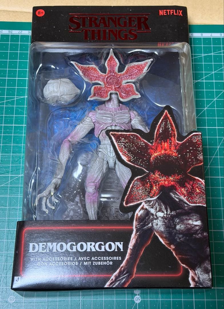 ストレンジャーシングス　イレブン　ホッパー　デモゴルゴン　フィギュア　3点セット