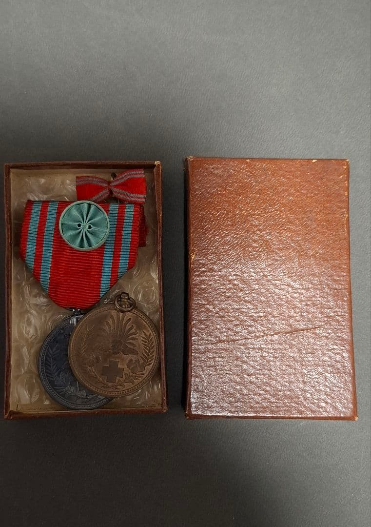 支那事変従軍記章　勲八等白色桐葉章　等　まとめ売り　状態良好