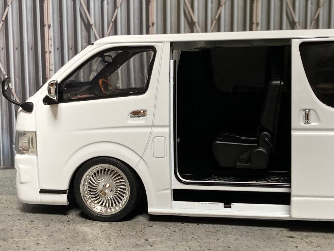 1/24 トヨタ H200 ハイエース バン スパーGL（カスタム品）