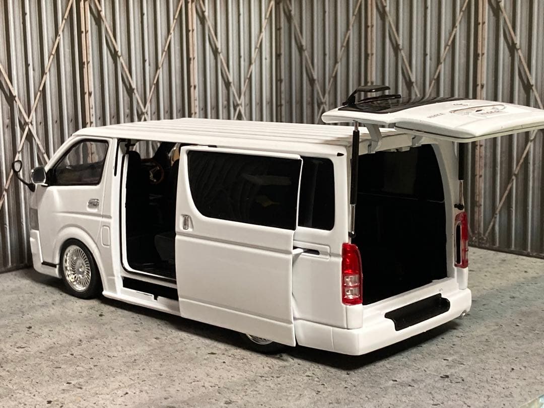 1/24 トヨタ H200 ハイエース バン スパーGL（カスタム品）