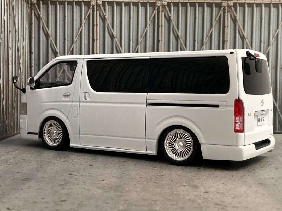 1/24 トヨタ H200 ハイエース バン スパーGL（カスタム品）