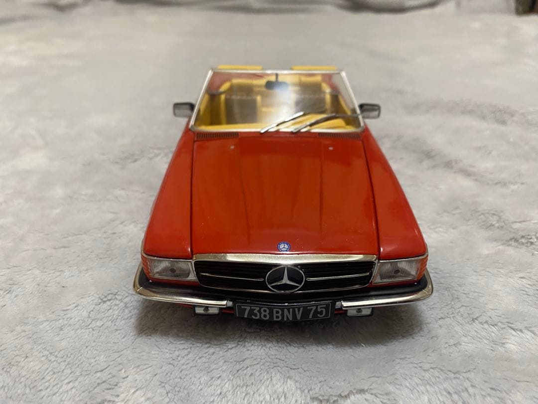 ミニカー CHRONO Mercedes-Benz 350SL 1/18
