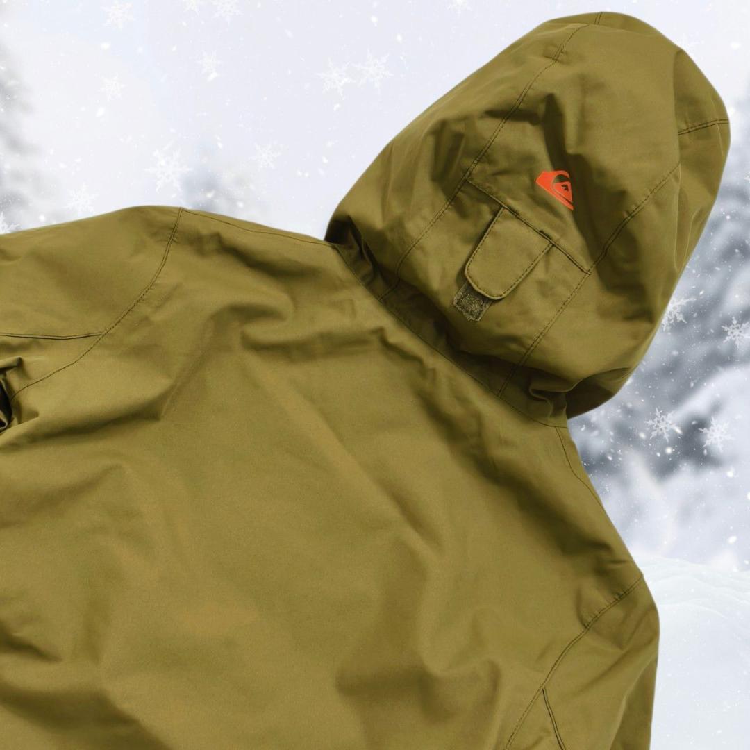 未使用級 QUIKSILVER スノボウェア 上下セット カーキ 130