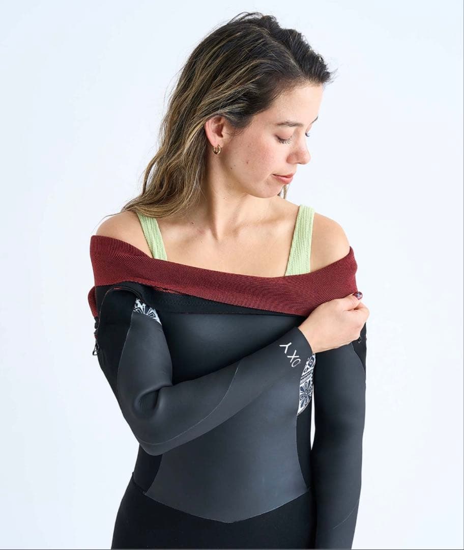 Roxyセミドライ　ウェットスーツMサイズ