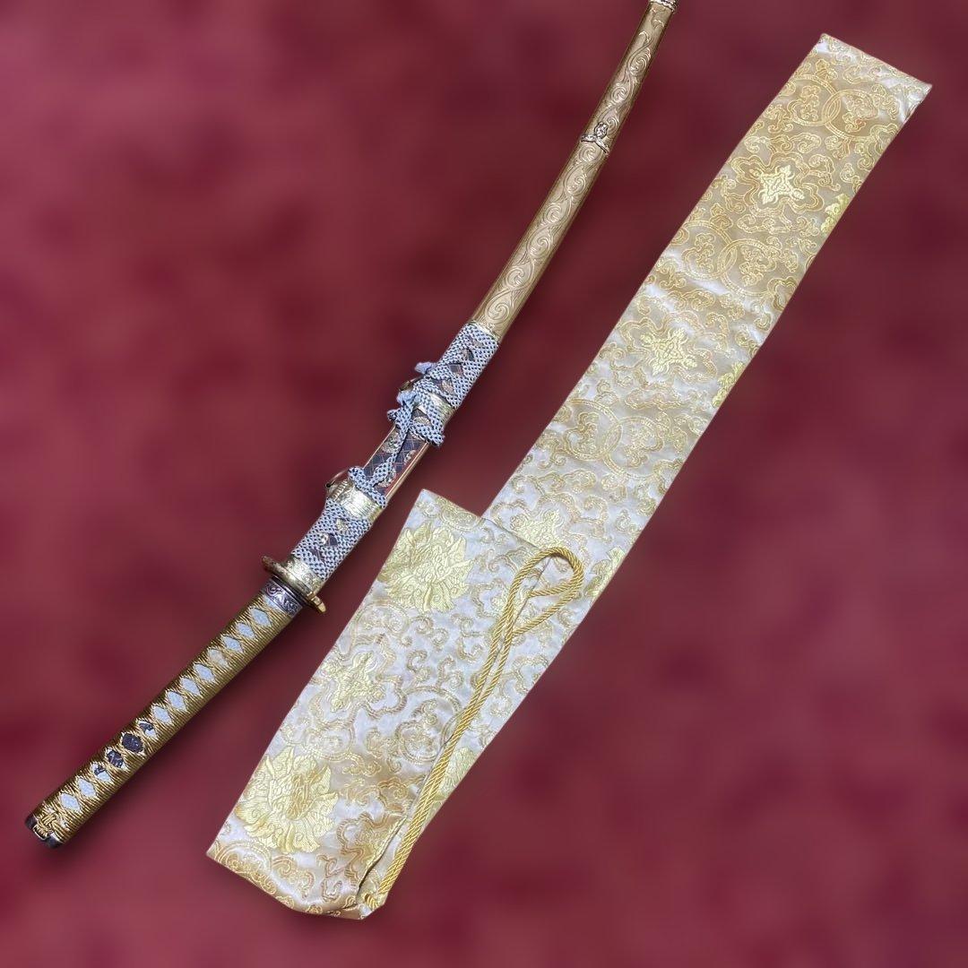 模造刀(刀袋付) 太刀造り 金具装飾 金茶柄 太刀型金鍔