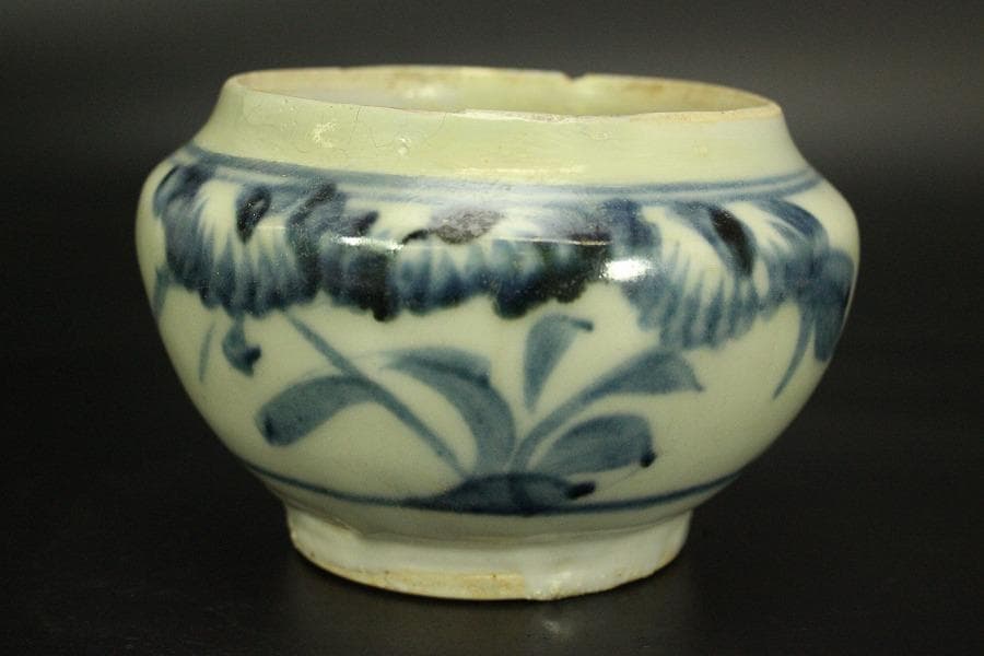 中国美術 青花 草花紋 壷 φ11.5cm(ZE335)