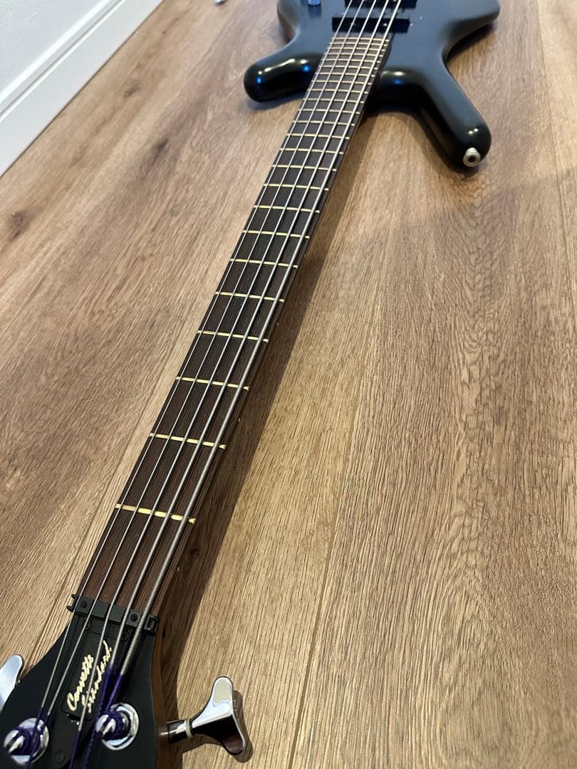 Warwick Corvette Bass 5弦 ブラック