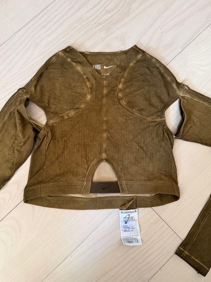 バレエ KNWLS Nike ghost olive flak