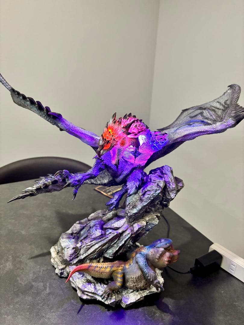 モンスターハンター フィギュア リオレウス希少種 ガレージキット