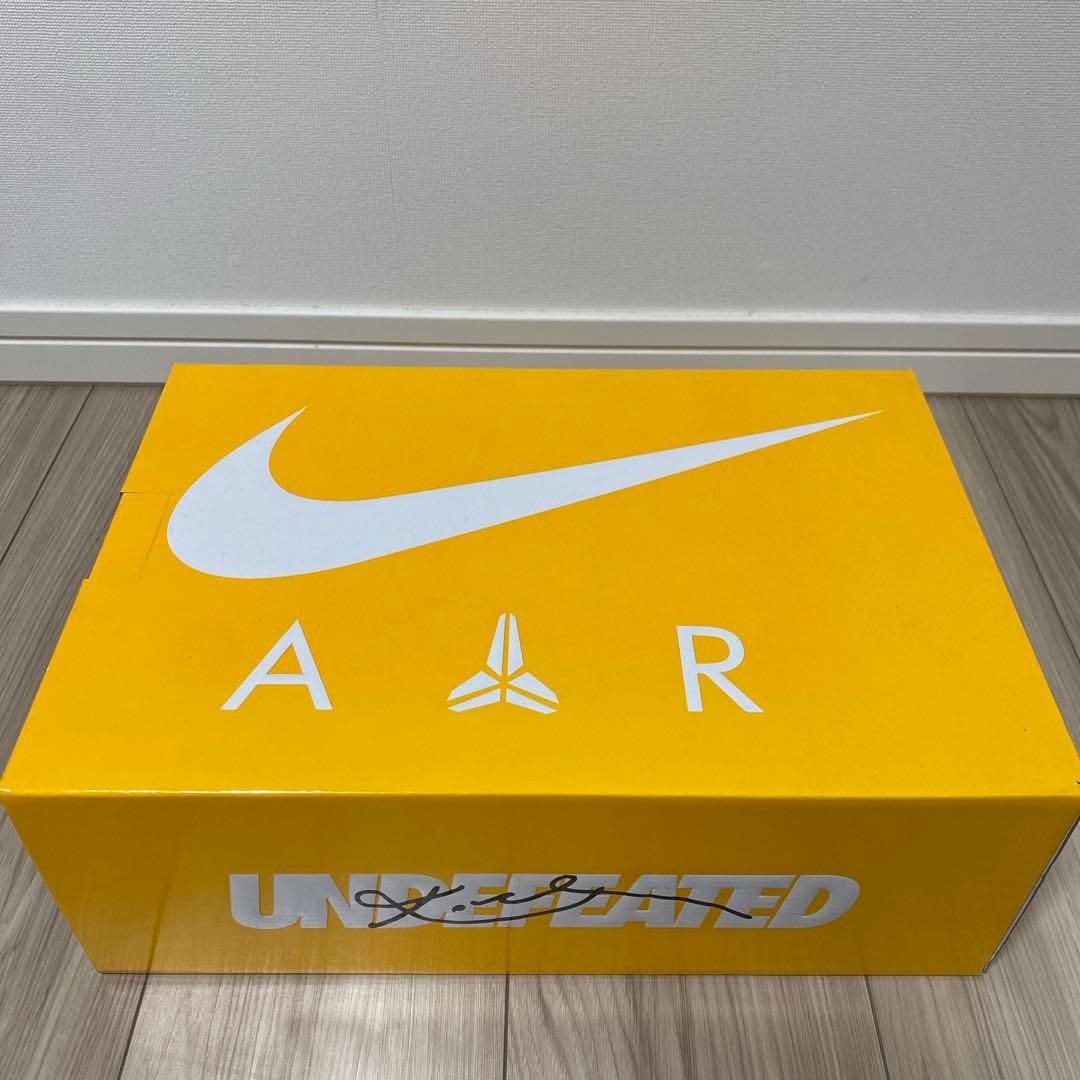 NIKE KOBE V PROTRO × UNDEFEATED