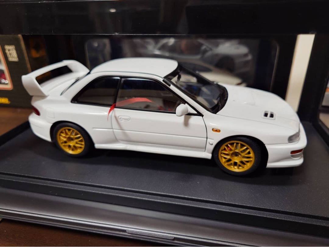 スバル インプレッサ 22B ホワイト 1/18