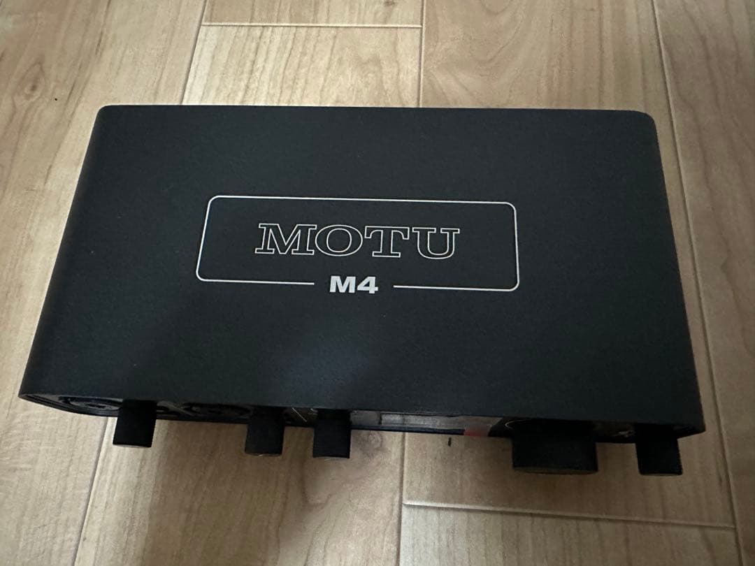 MOTU M4 4x4 USBオーディオインターフェイス　保証書付