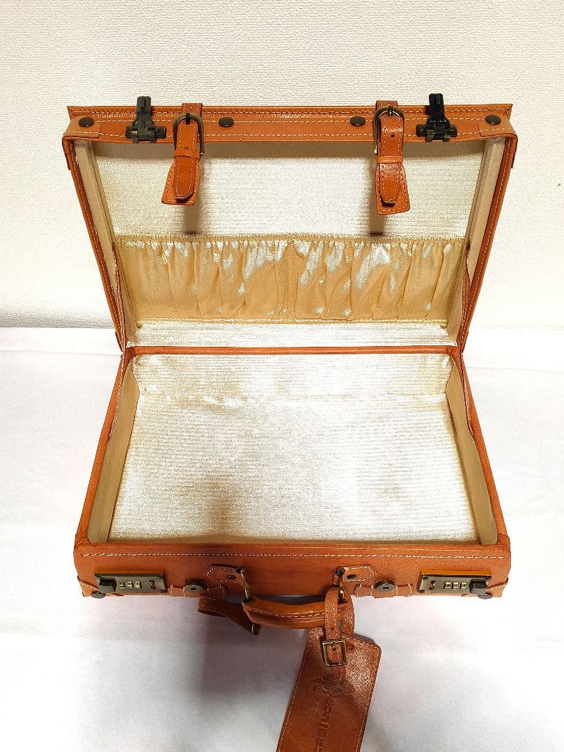 (非売品) KIRIN キリン一番搾り イチローイチ番レザーサイン入りトランク