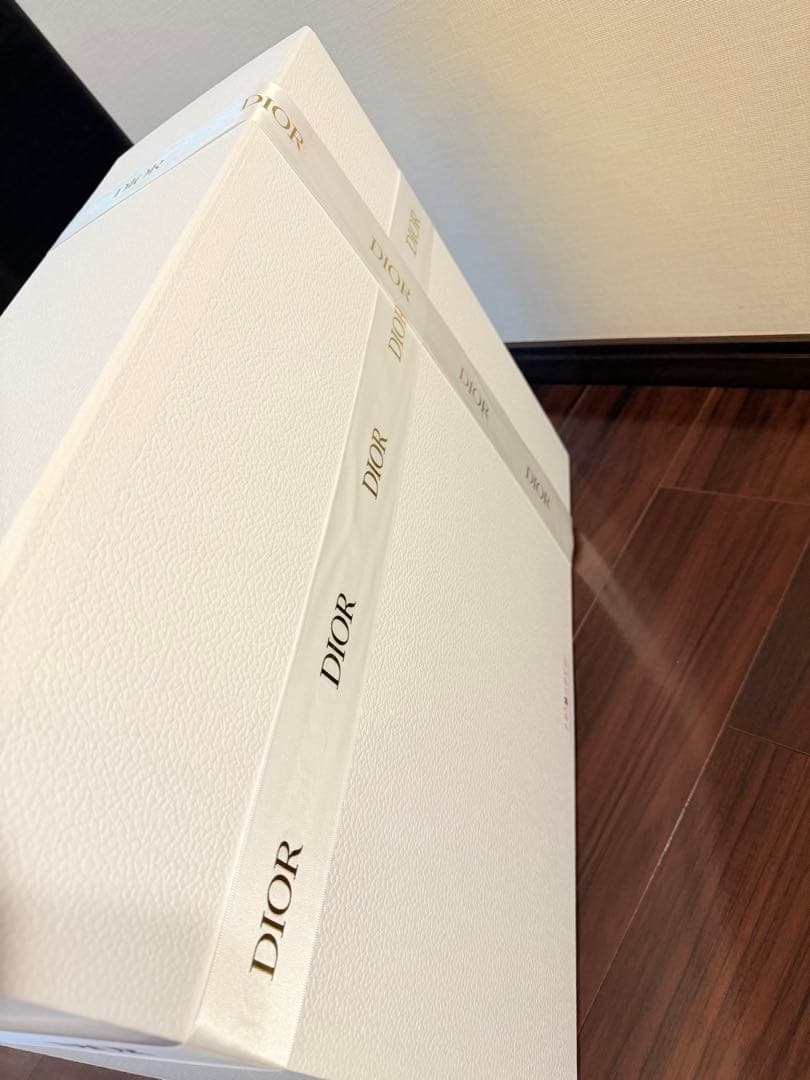 2/19まで Diorクリスマス 日めくりカレンダー 新品未開封