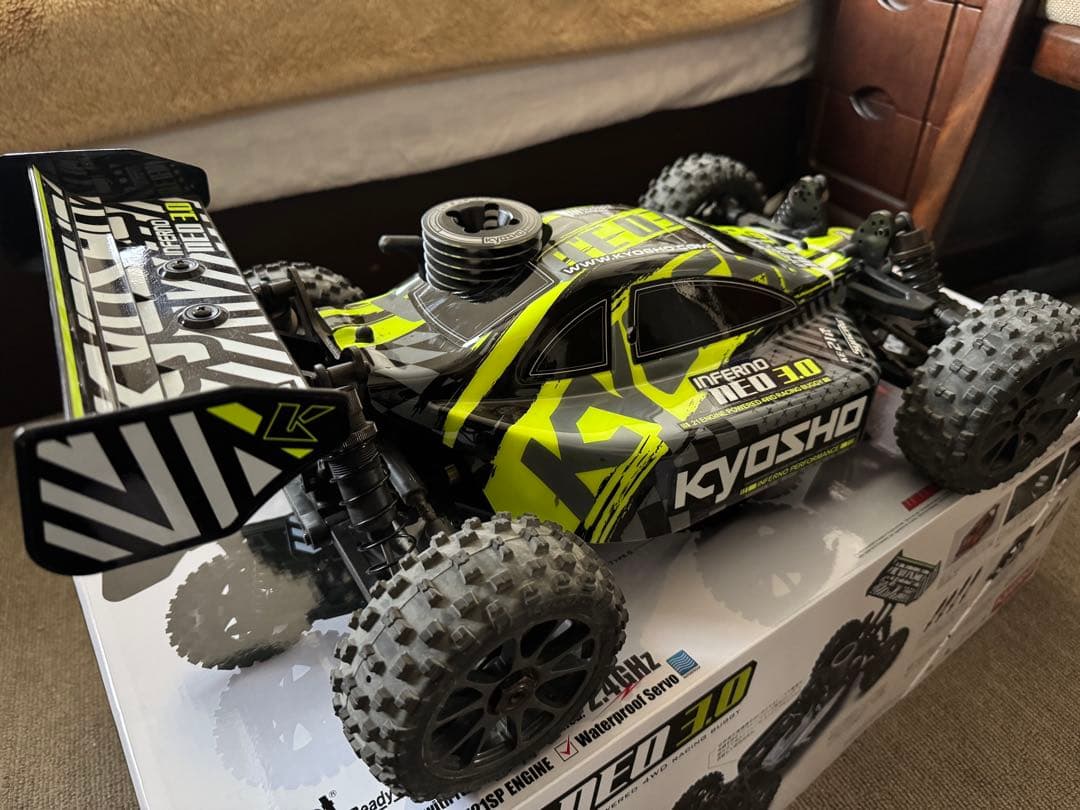 【盛り沢山】KYOSHO INFERNO NEO 3.0 1/8 ラジコンバギー