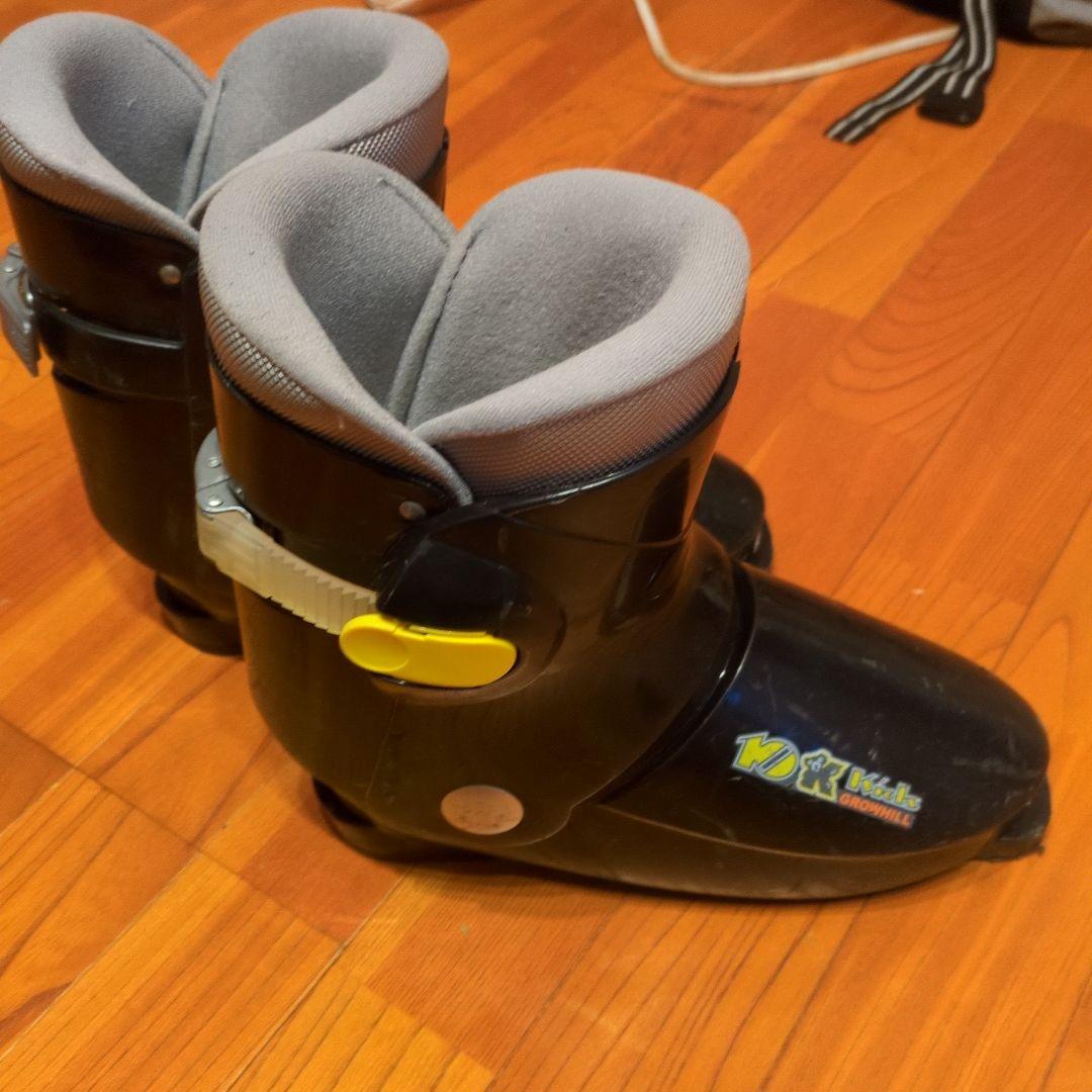 GURKE 22 スキー 130cm カラフル、ポール、ブーツ３点セット