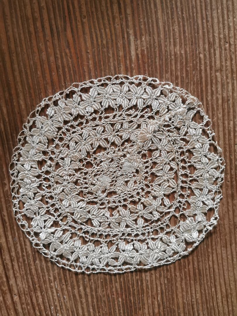 アンティークイタリア マルチーズレース 黄金色の絹糸ボビン編 ≒19㎝ドイリーδ