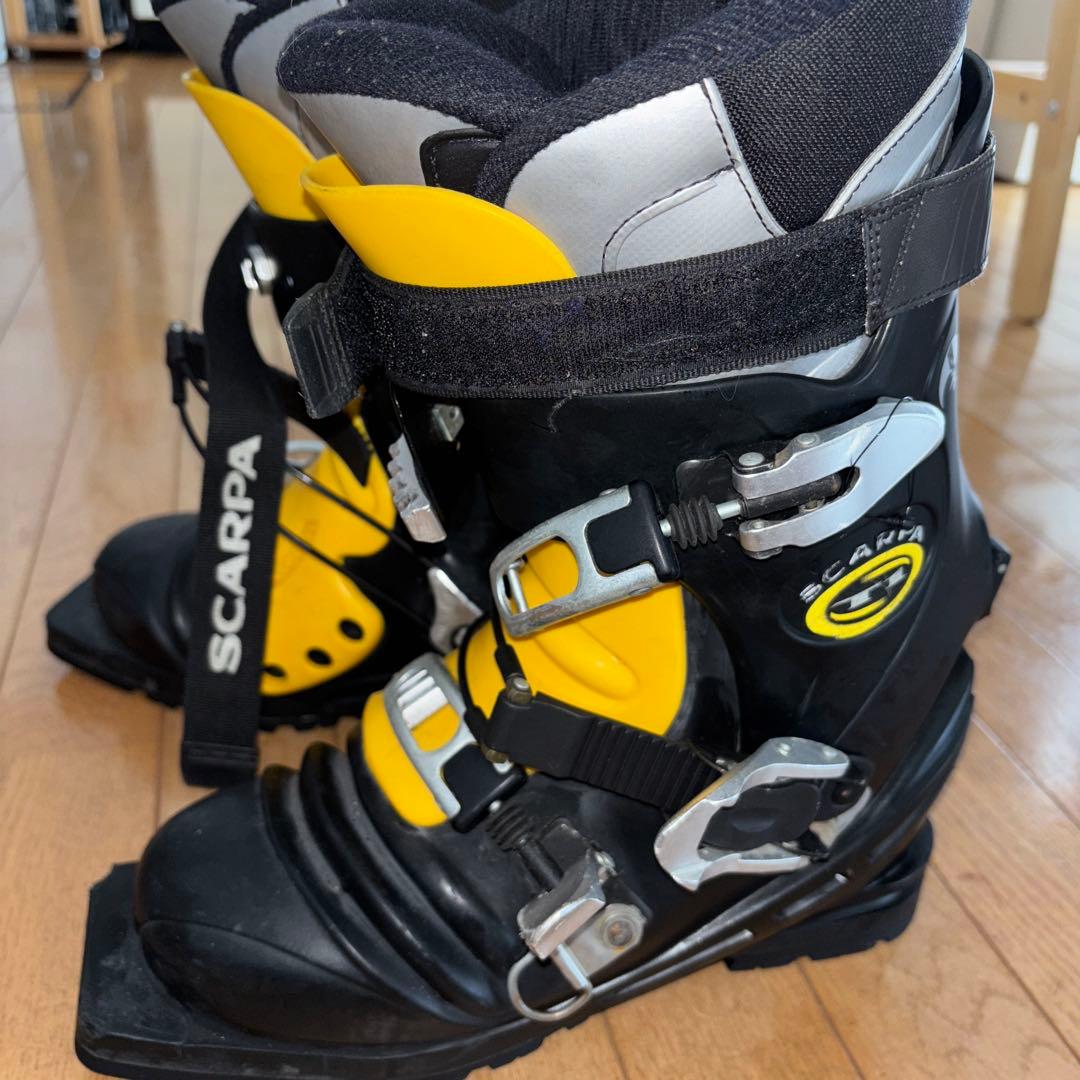 SCARPA T1テレマークブーツ