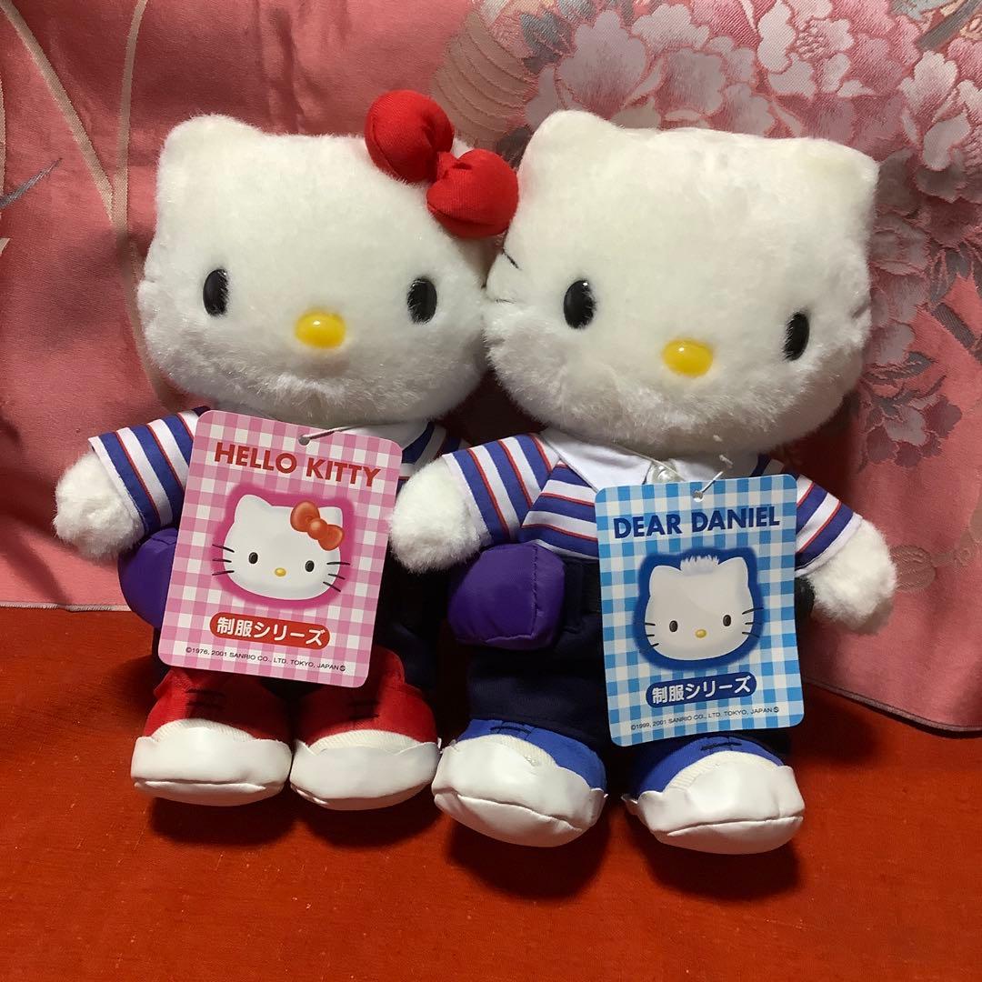 ビンテージハローキティ & ディア・ダニエル (制服シリーズ)