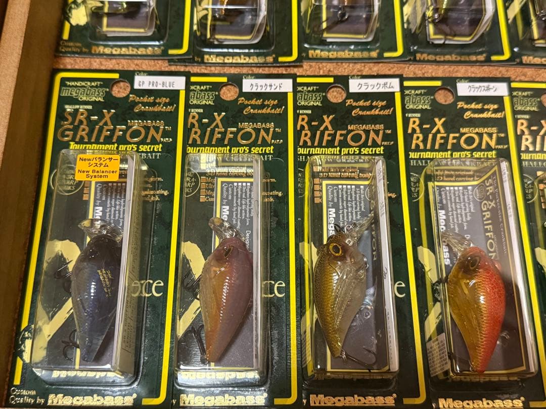 メガバス　SR-Xグリフォン　新品33個　2002年頃のカタログ全カラー