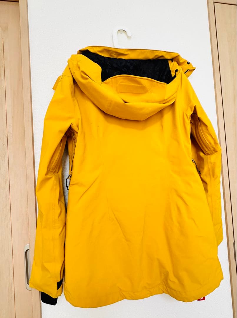 VOLCOM レディースMサイズ ，GORE-TEX ジャケット