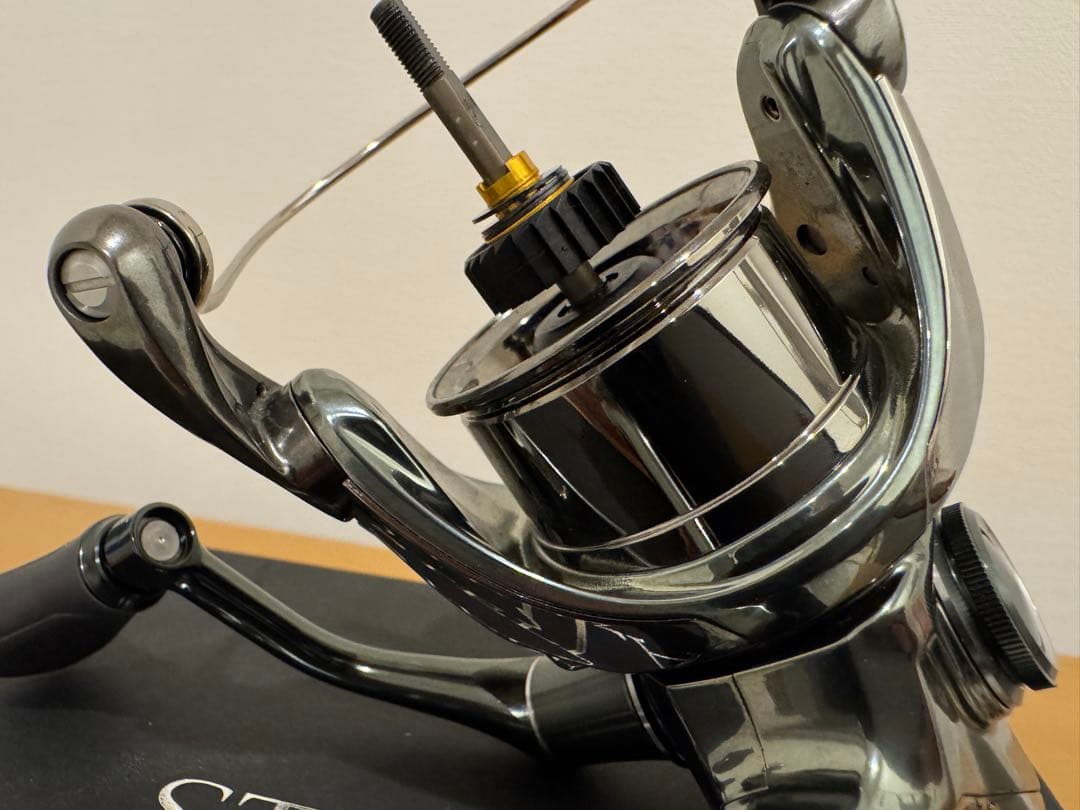 SHIMANOシマノ 22ステラSTELLA 2500S