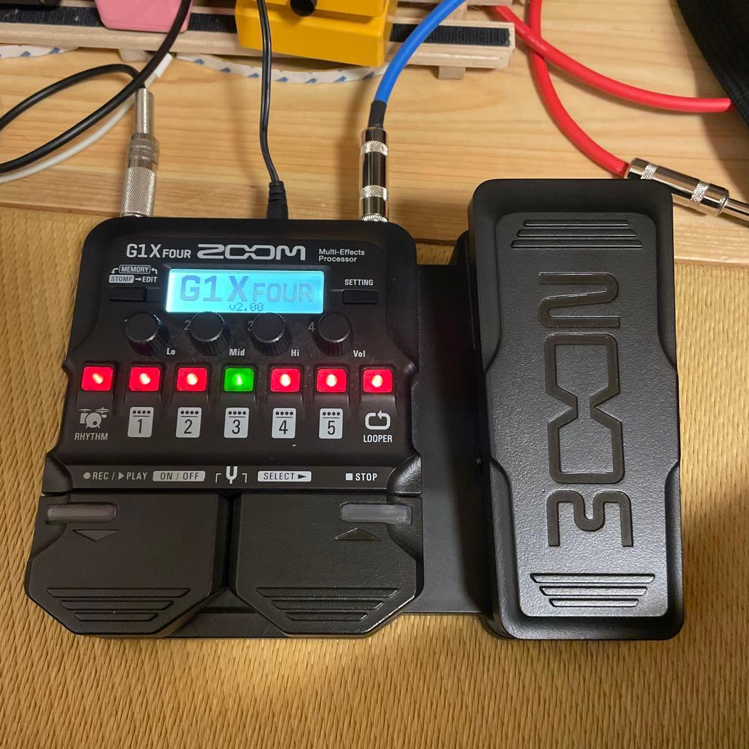 ZOOM G1X FOUR ギターエフェクター(500円値引き)