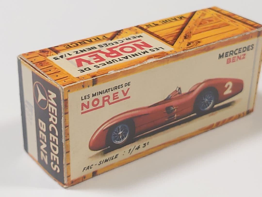 ミニカー NOREV MERCEDES BENZ