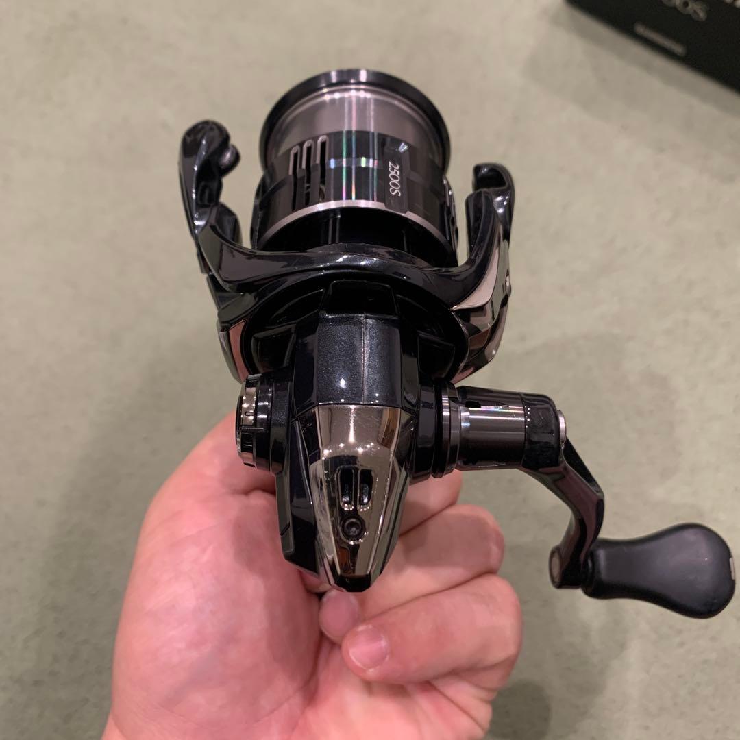 美品　シマノ 19Vanquish 2500S